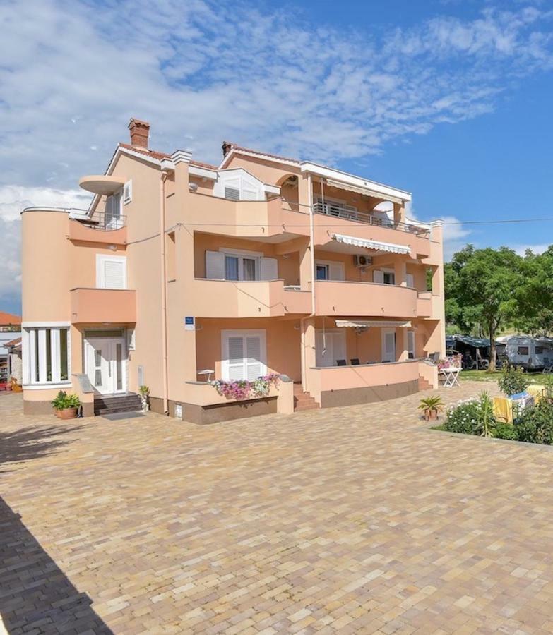 Apartments Medanic - Private Pool Privlaka  Buitenkant foto