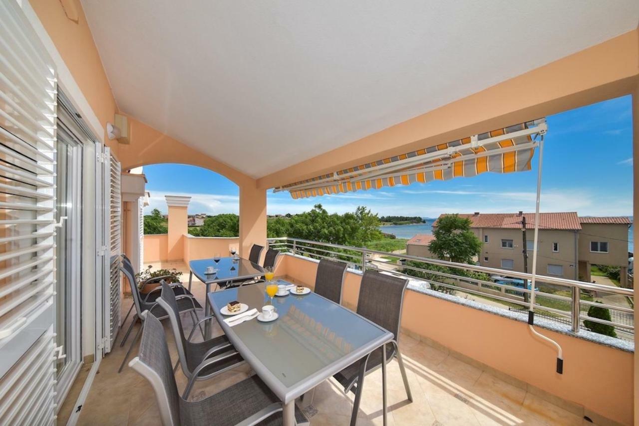 Apartments Medanic - Private Pool Privlaka  Buitenkant foto