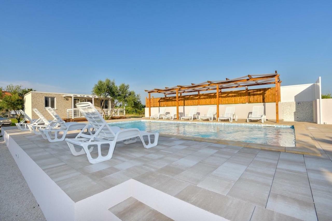 Apartments Medanic - Private Pool Privlaka  Buitenkant foto